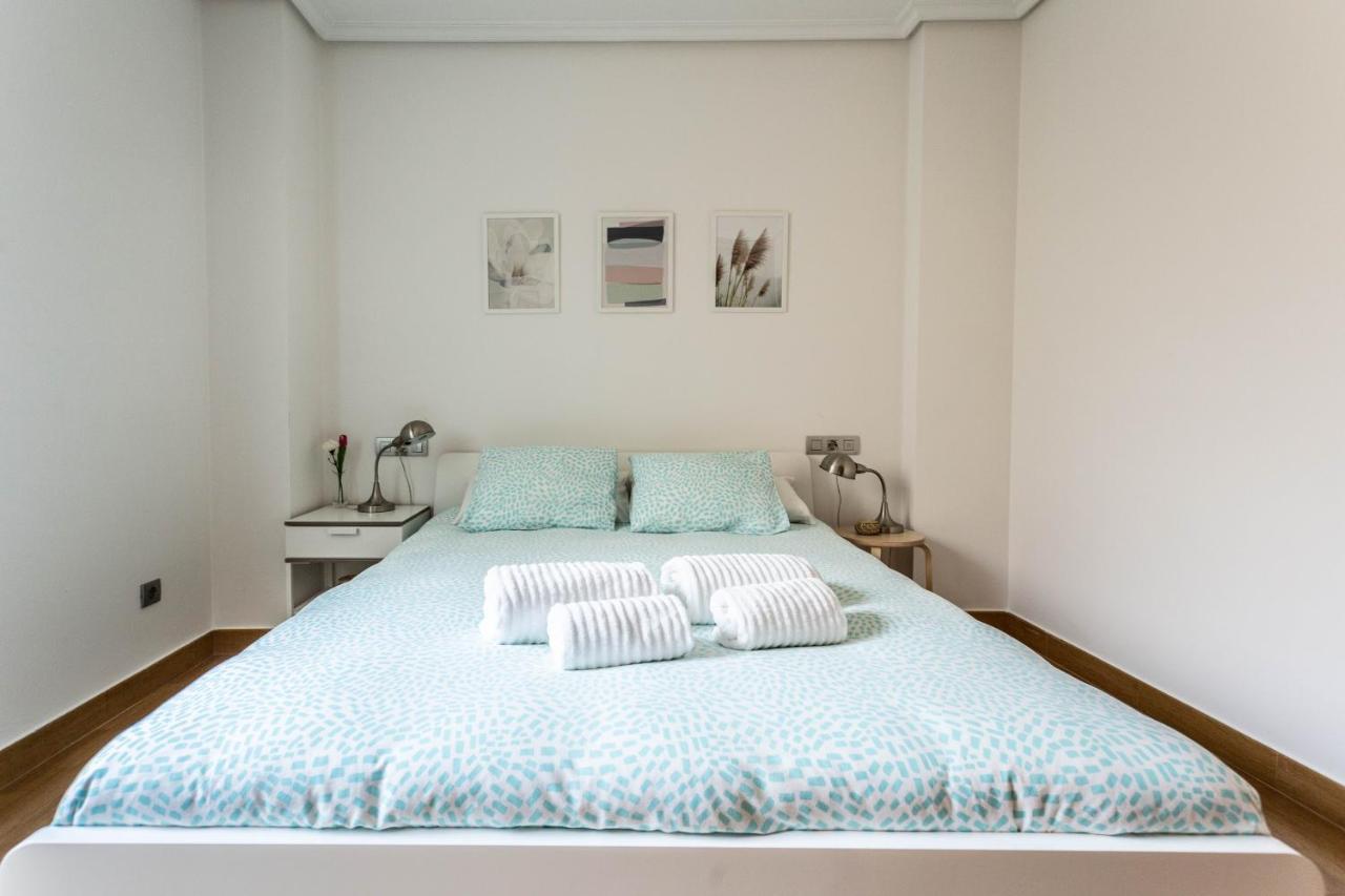 Apartamento En Primera Linea De Playa Riazor A Coruña Exteriör bild