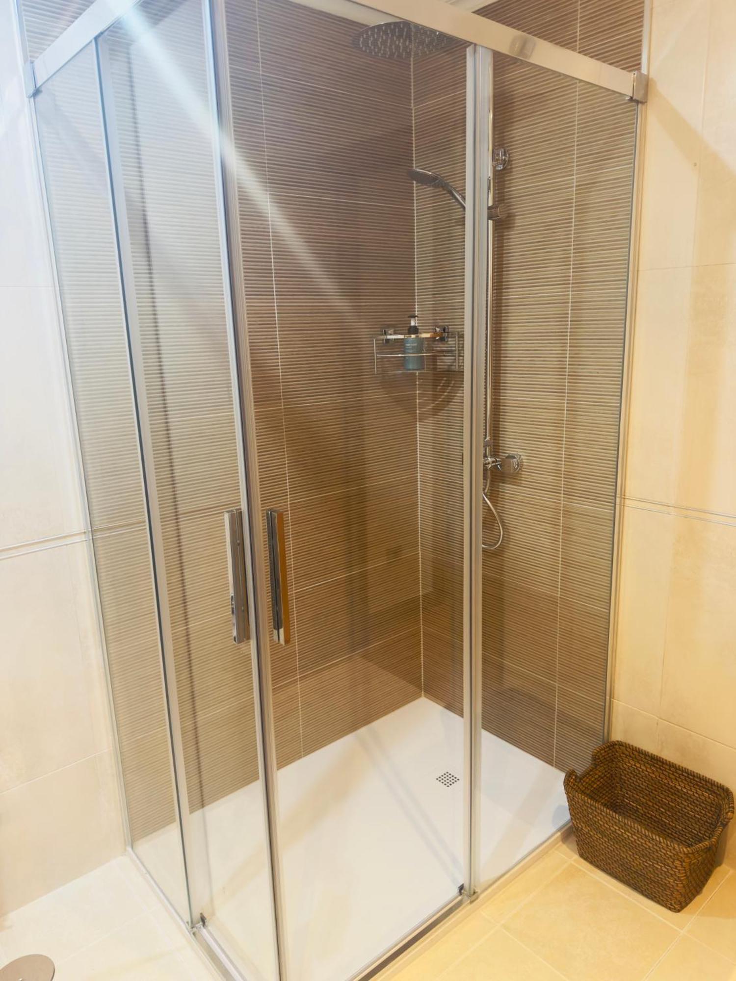 Apartamento En Primera Linea De Playa Riazor A Coruña Exteriör bild